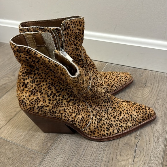 NEW! Dolce Vita Volli Leopard Calf Hair Booties - Size 7 - Picture 11 of 16